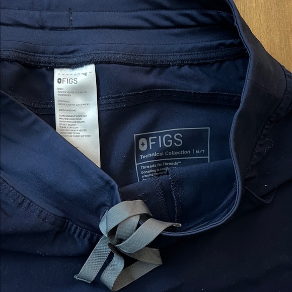 Figs Women's Dark Blue Cargo Scrub Pants - Picture 2 of 3